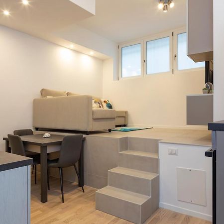 I Host Apartment - Val Strona 6 Мілан Екстер'єр фото