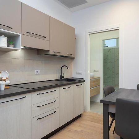 I Host Apartment - Val Strona 6 Мілан Екстер'єр фото